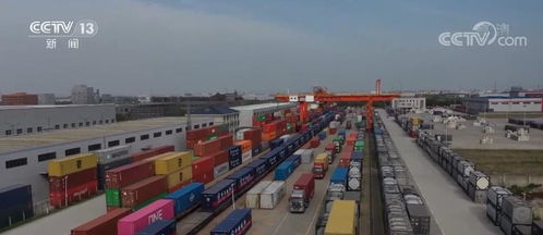 多地开通“绿色通道” 门到门运输驰援上海“菜篮子”